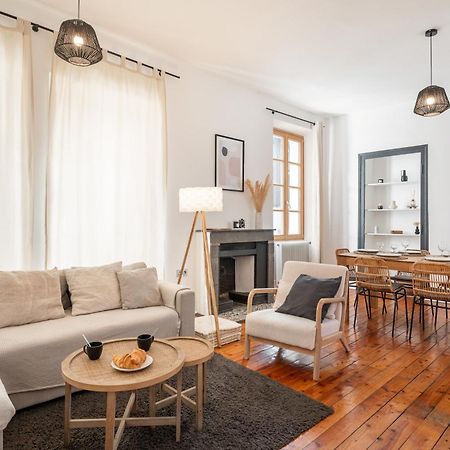 Appartement Spacieux Et Chaleureux Coeur De Ville Шамбери Экстерьер фото